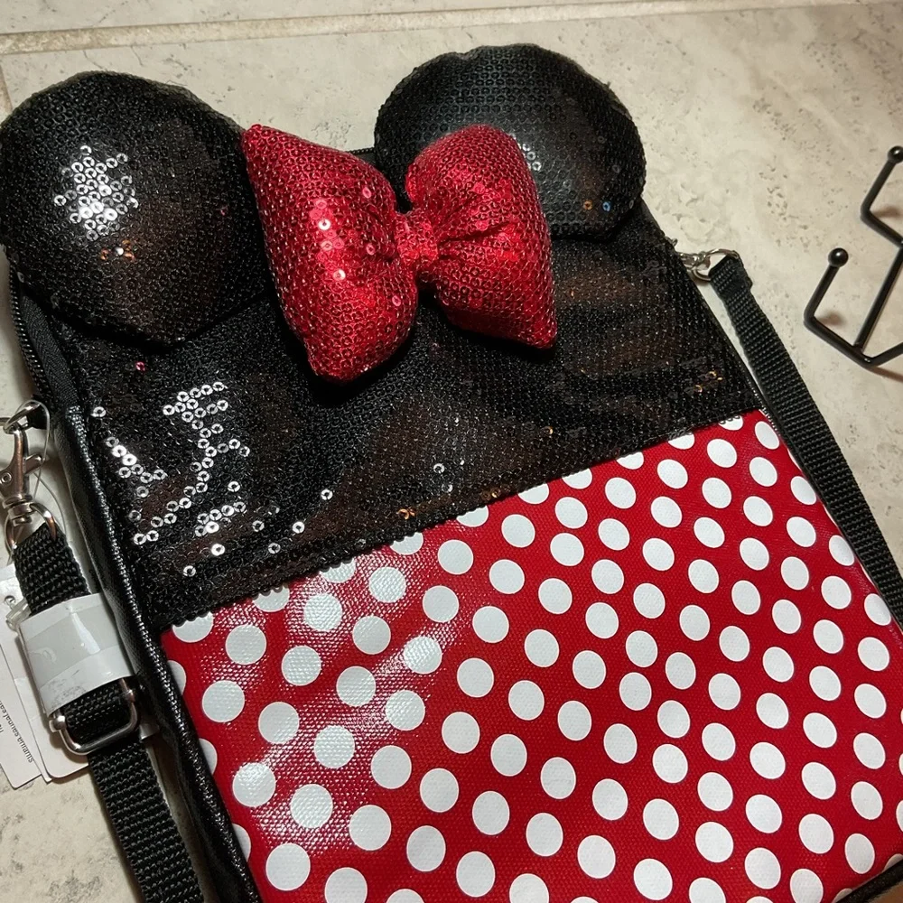 Disney fun crossbody